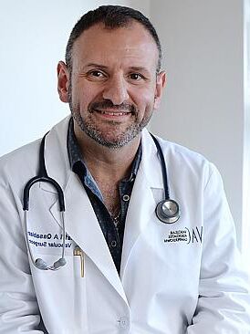 Doctor Traumatologist and orthopedic surgeon Daniel